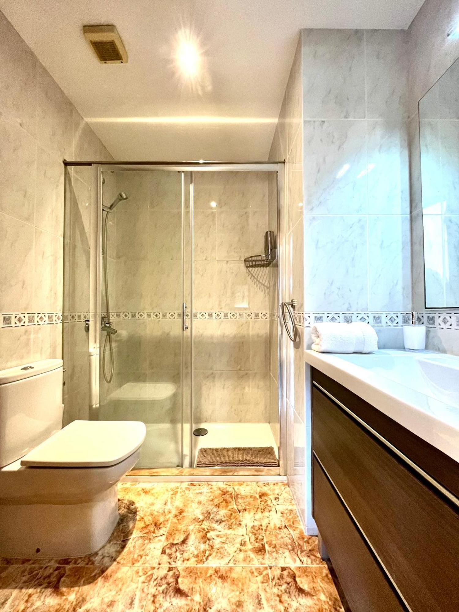 Amplio Apartamento, 5 Camas ซานต์ เอสเตเว เซสโรวิเรส ภายนอก รูปภาพ